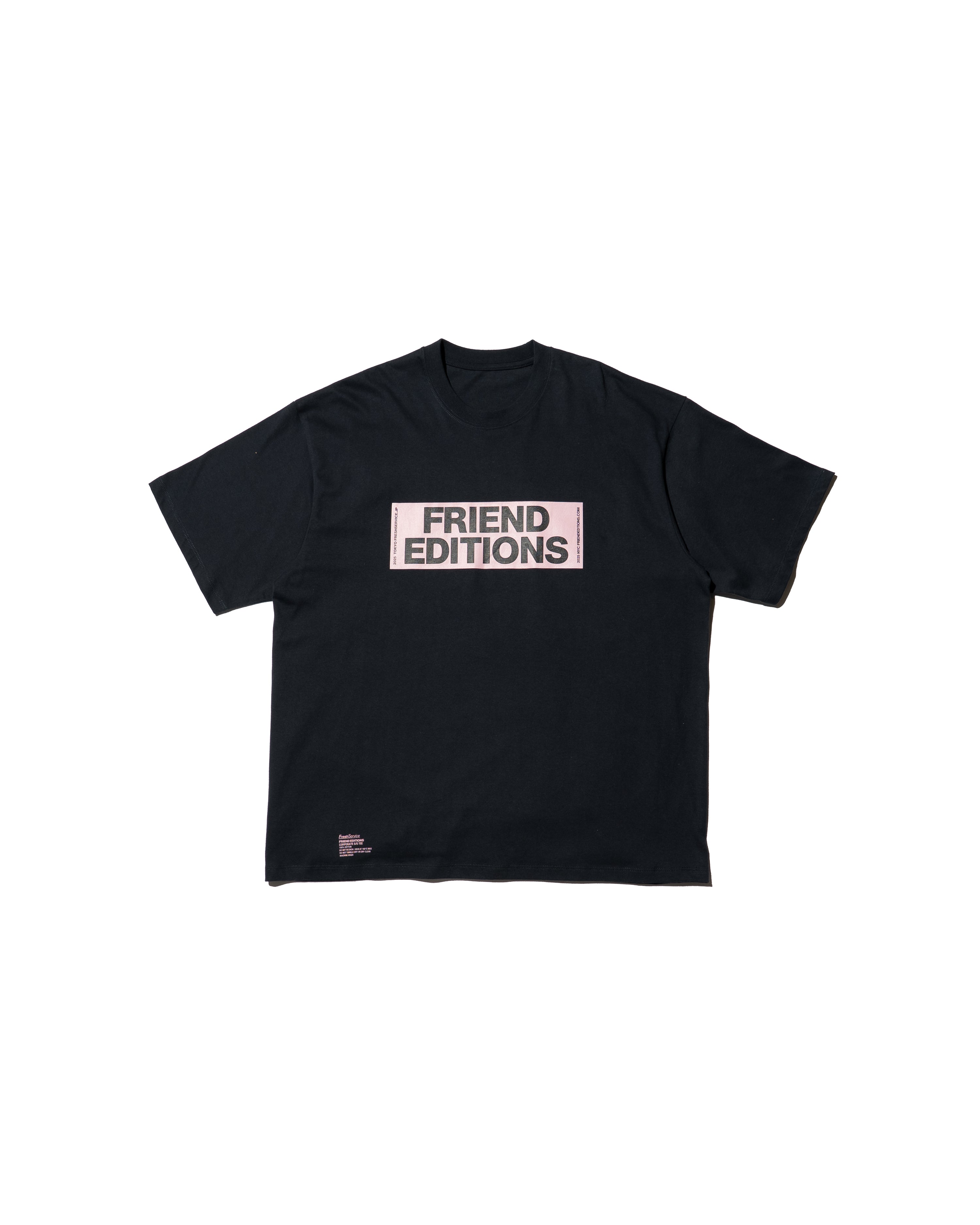 FRIEND EDITIONS CORPORATE S/S TEE ”STICKER” – FreshService