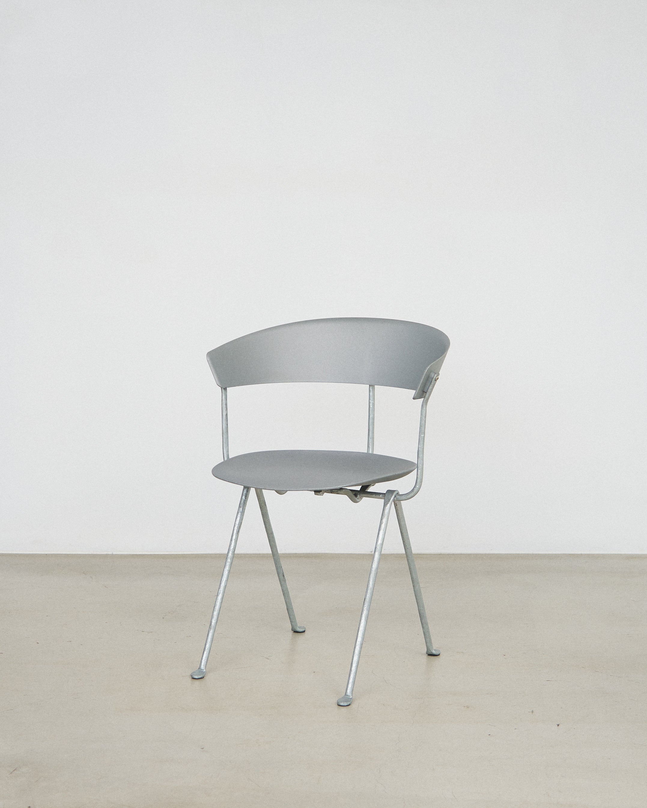 Officina Chair for Ronan＆Erwan Bouroullec by MAGIS