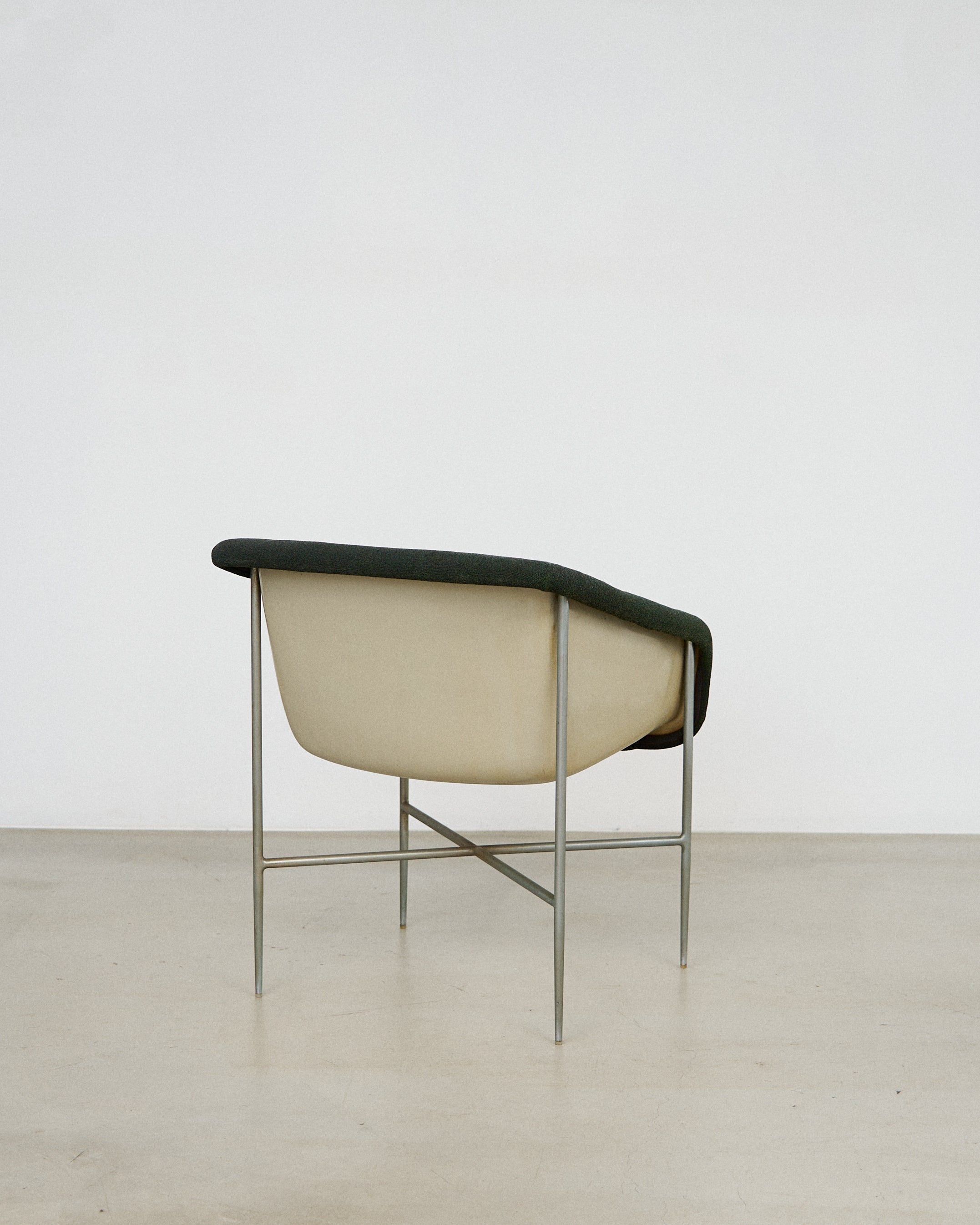 Anonymous Vintage Chair – FreshService® official site