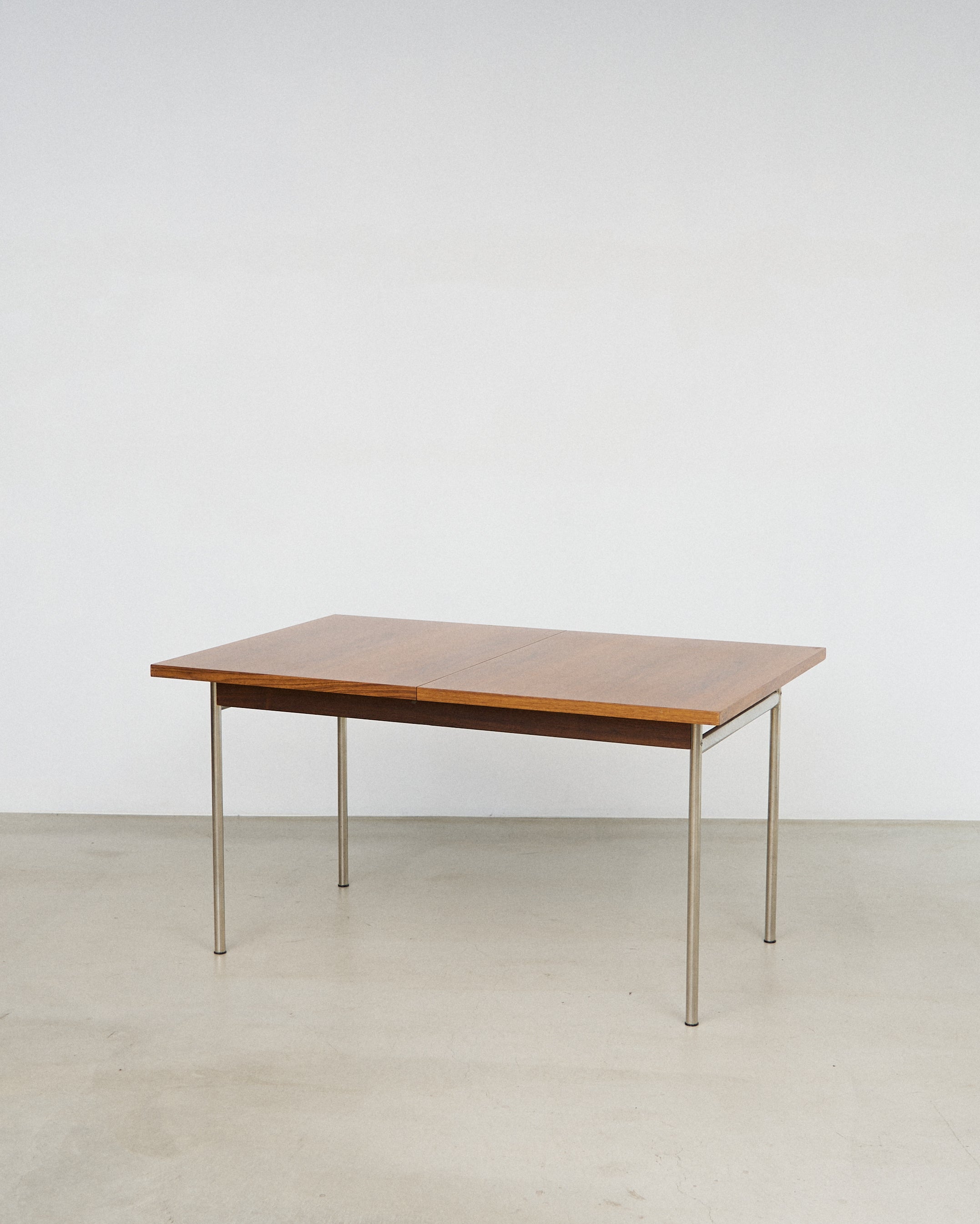 SM08 Dining Table for Cees braakman by PASTOE – FreshService