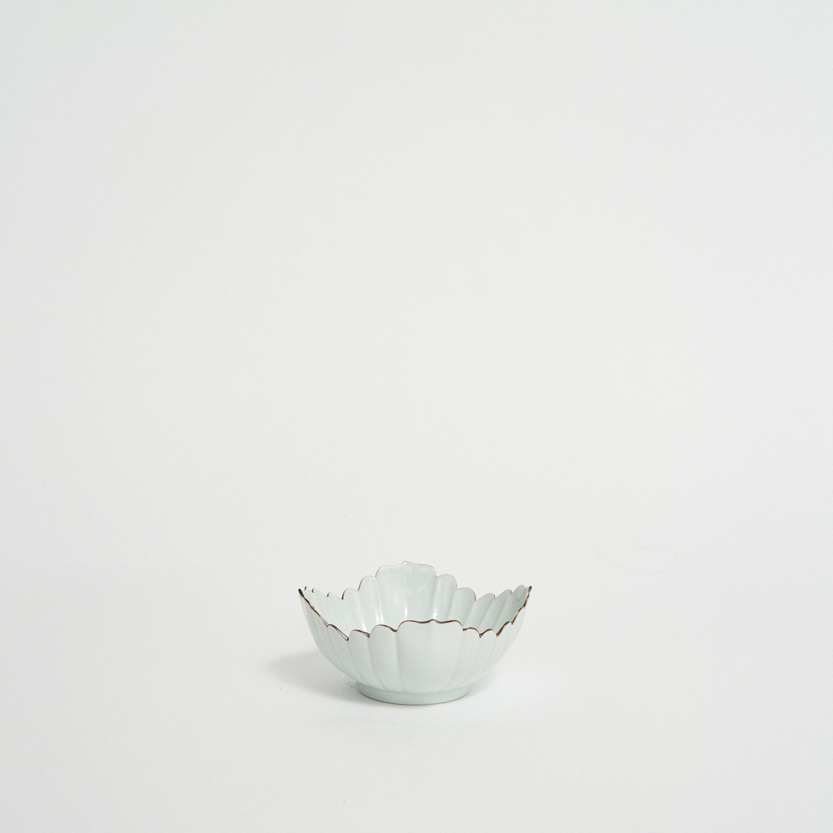 型打ち 四角菊鉢 – FreshService® official site