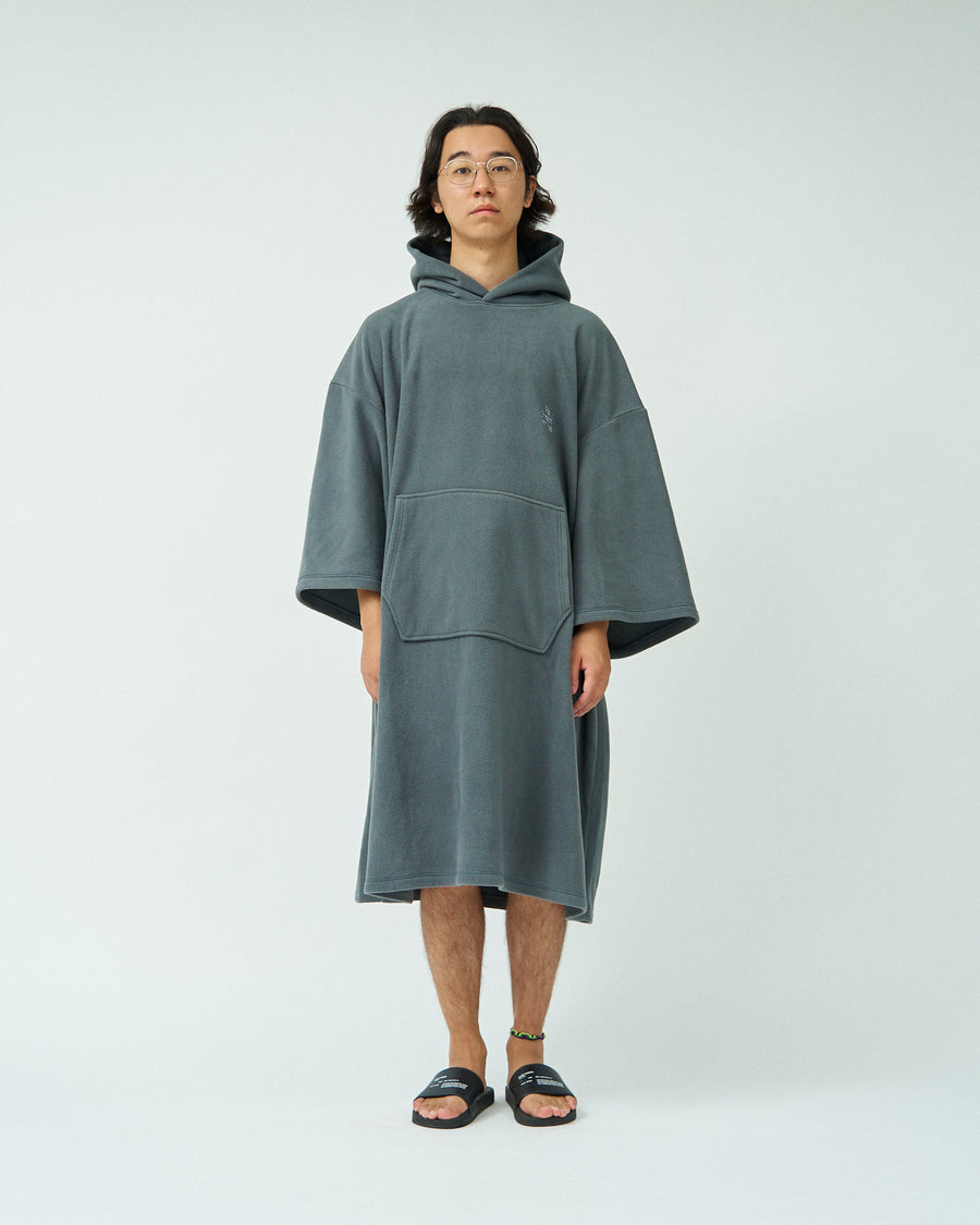 "ReFresh!Service." FLEECE SAUNA PONCHO